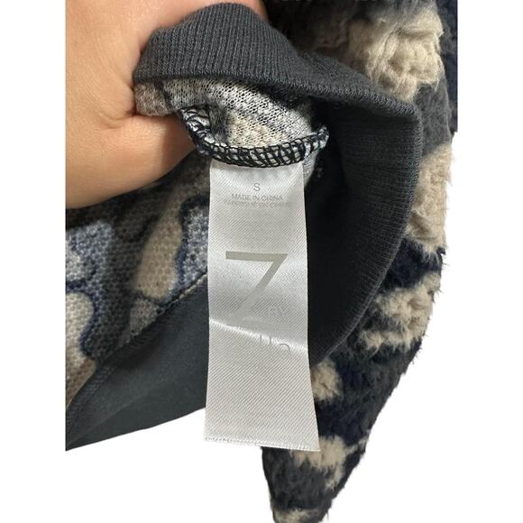 Z by Zella Green Urban Camo Print Faux Shearling Pullover Hoodie Small NEW - Picture 5 of 8